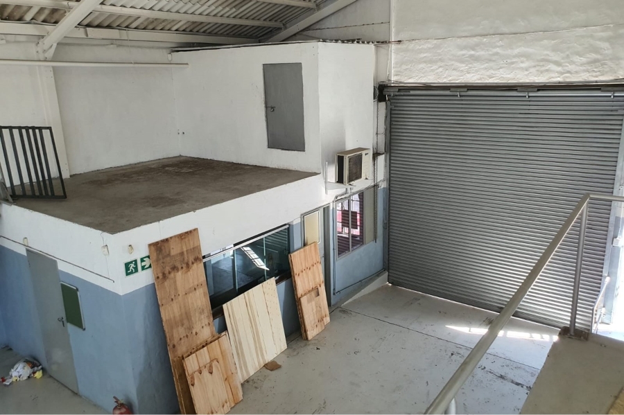 To Let commercial Property for Rent in Sidwell Eastern Cape